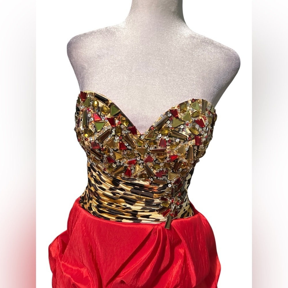 Riva designs beautiful dress Size 6 - Picture 3 of 11